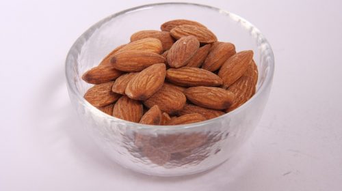 almonds-929401_960_720